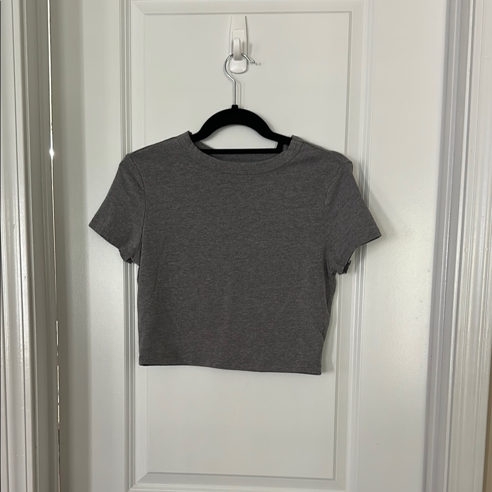Wild Fable Gray Fitted Crop T-Shirt size Medium